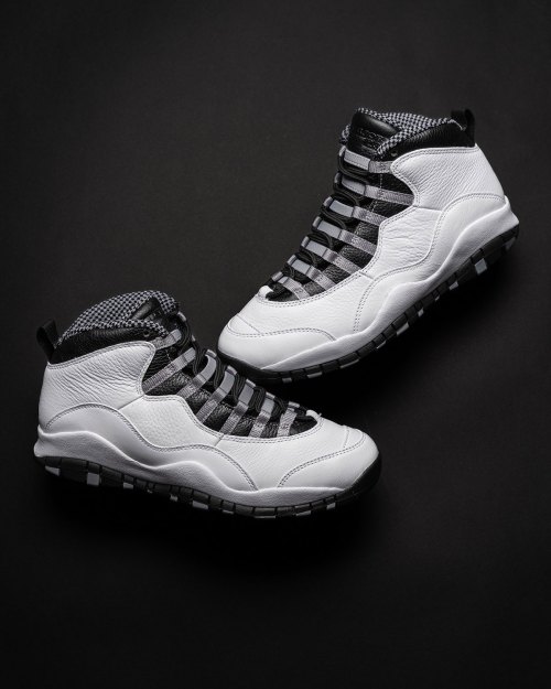 Jordan Brand Revives The Original Shoebox For The Air Jordan 10 “Steel”(pic1)